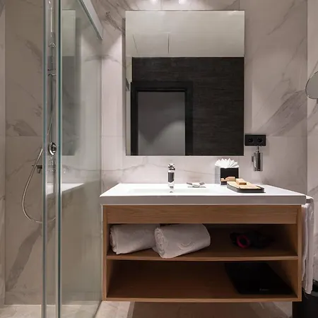 Boutique Cordial Malteses (adults Only) 4*