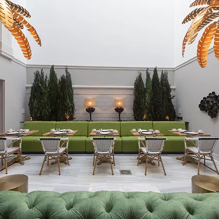 Boutique Cordial Malteses (adults Only) 4*